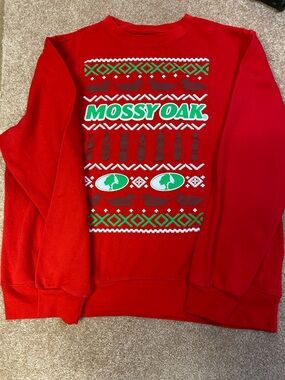 Mossy Oak Red Crewneck Sweater with Green and White Logo